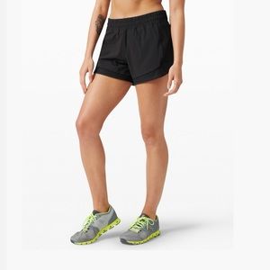 NWOT Lululemon Hotty Hot High Rise 4” Short